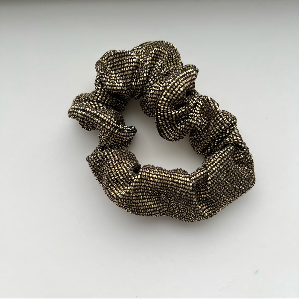 Dew Edit Scrunchie